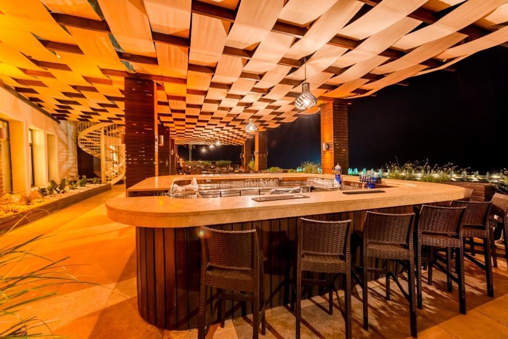 Vuni Palace Luxury Resort & Beach & Casino Cirénia Exterior foto